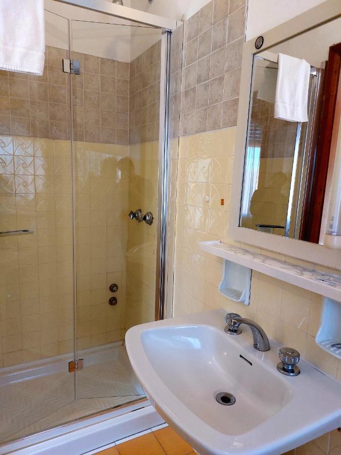 לידו די קאמאיורה Hotel San Domingo מראה חיצוני תמונה