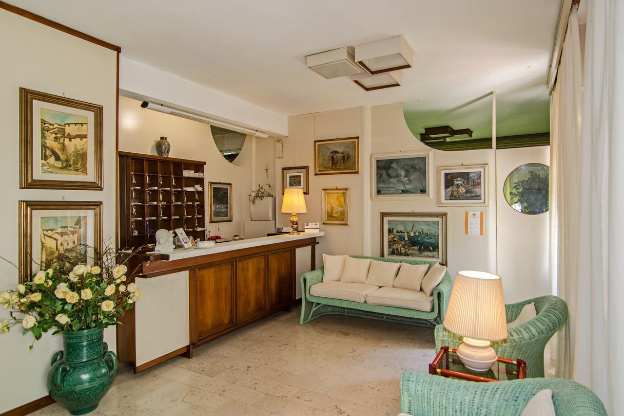 לידו די קאמאיורה Hotel San Domingo מראה חיצוני תמונה